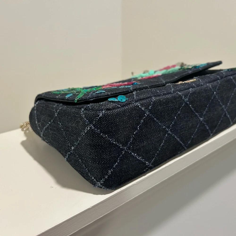 Rare hard to find Kate Spade Black Quilted Bag with Floral Sequins - Picture 9 of 16